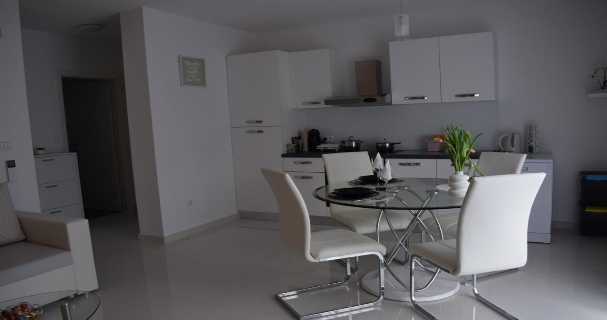 Apartmani Foresta Kras المظهر الخارجي الصورة